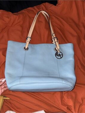 Michael Kors Jet Set Large Pebbled Leather Tote Bag Pale Blue / Silver Hardware